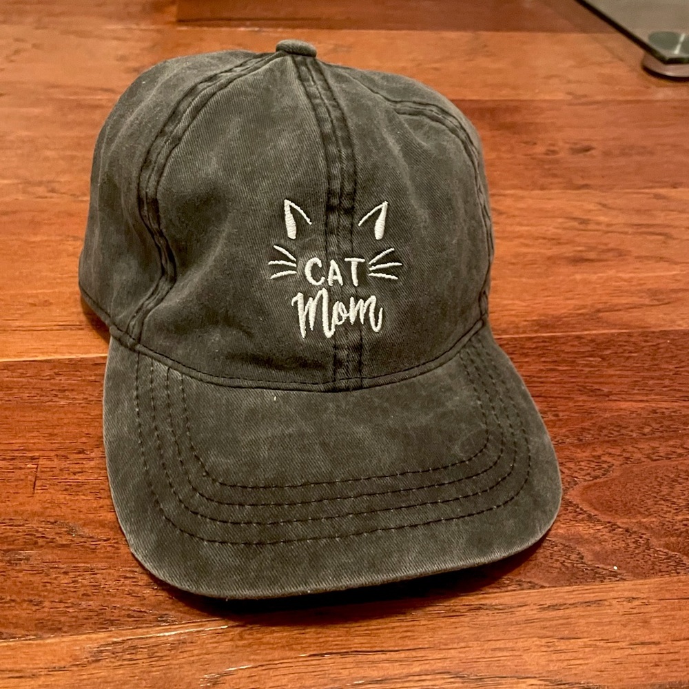 NWOT “Cat Mom” embroidered hat